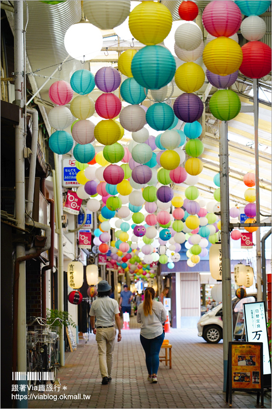 京都打卡景點》古川町商店街～七彩燈籠好繽紛～彩色糖果風的古樸風商店街打卡去！