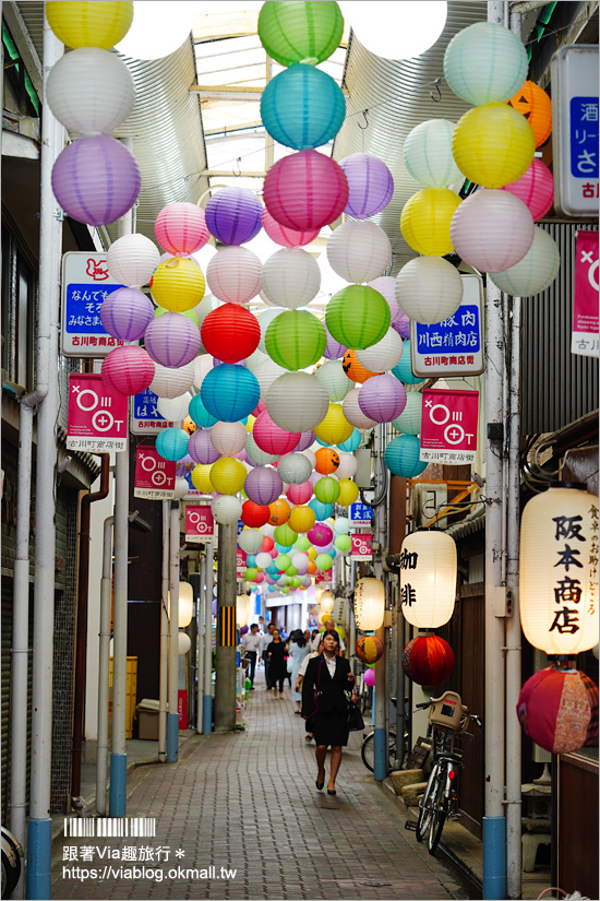 京都打卡景點》古川町商店街～七彩燈籠好繽紛～彩色糖果風的古樸風商店街打卡去！