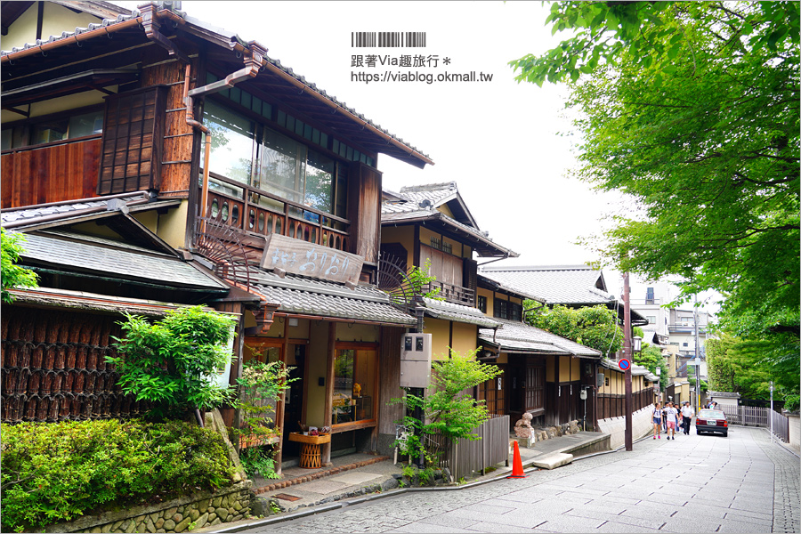 京都私房景點》京都一本橋／行者橋～柳樹相伴的古老小石橋，底下溪水超級清澈的小秘境旅點！