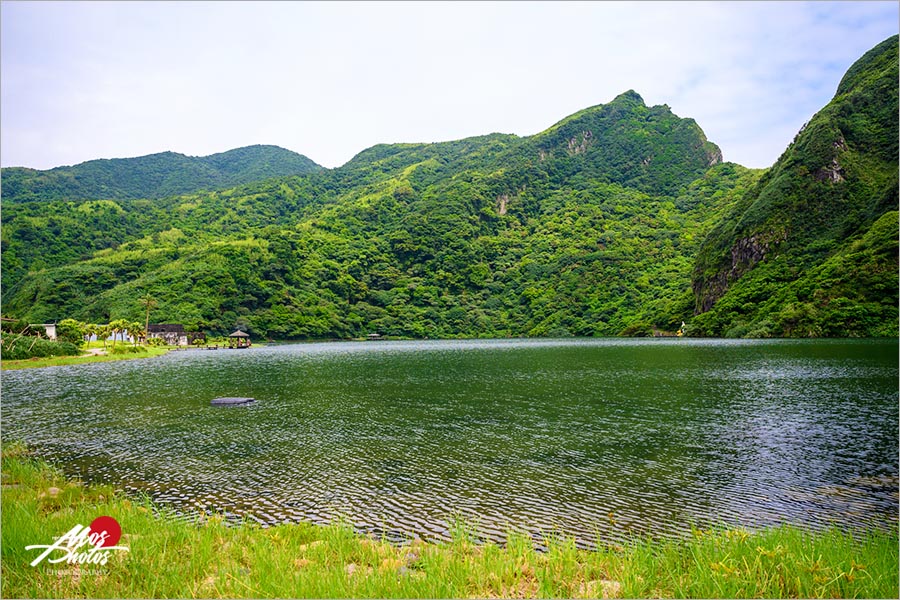 宜蘭龜山島》頭城龜山島半日遊～登島、繞島、追鯨豚，體驗自然生態與歷史巡禮，新鮮有趣又好玩～～