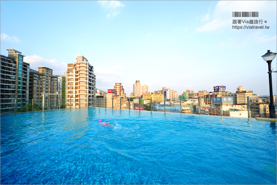 礁溪住宿推薦》兆品酒店礁溪～高空無邊際泳池+SPA水療太舒適，兒童無毒積木遊戲室玩翻天！必吃廣式一品鴨～一鴨五吃喔依系！