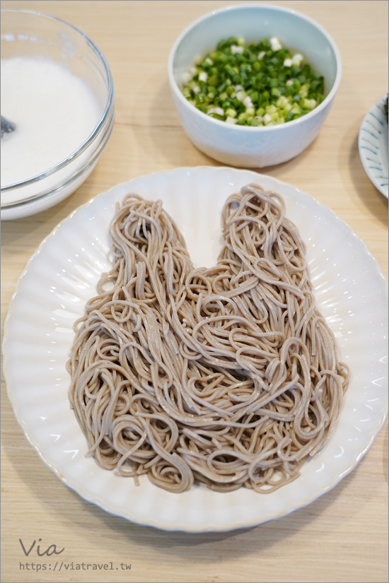 親子料理》龍貓蕎麥麵～好療癒！超簡單食譜作法教學，媽媽們快學起來！