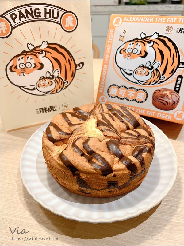 台中三井OUTLET》春上布丁蛋糕～超可愛！我不是胖虎Ｘ蜜蜂工坊～最新聯名款蛋糕來囉！
