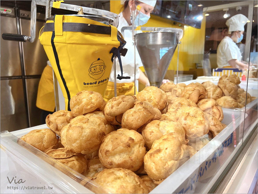 台中三井Outlet》日式泡芙專賣店～BEARD PAPA’S日式泡芙工房，日本NO.1泡芙第一次品嚐意外中的好吃耶！