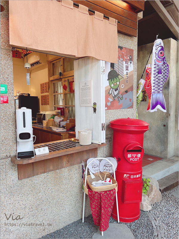 台南安平景點》河童町故事館～一秒走入日本昭和復古風的拍點，美味大人氣伴手禮：蝦米工坊蝦餅～必買回來分送親友！