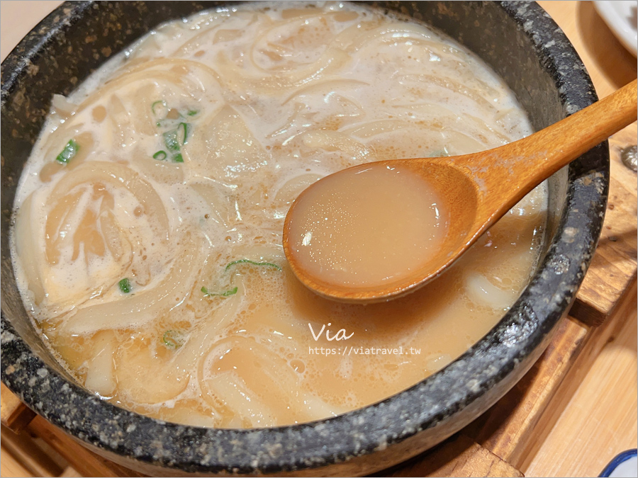 京都勝牛》台中LaLaport美食餐廳～來自日本的好滋味！免費提供親子友善的海苔飯，不吃牛也有其它美食可選喲！