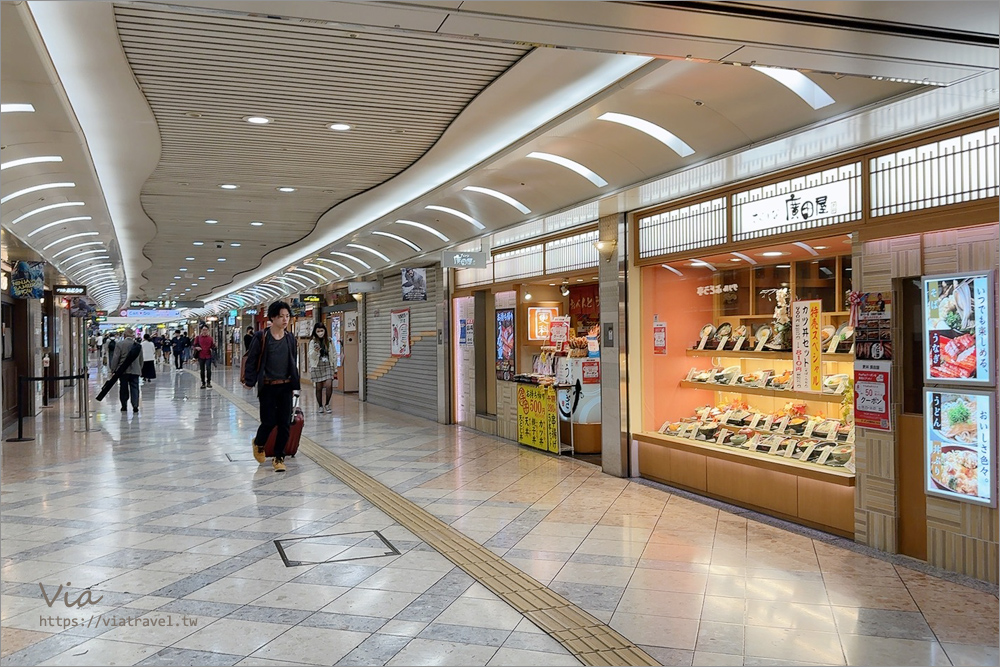 大阪難波住宿》MIMARU大阪難波NORTH～親子住宿選這間！有廚房、小客廳、上下舖超舒適～相撲、祭典日式風大廳好吸睛！