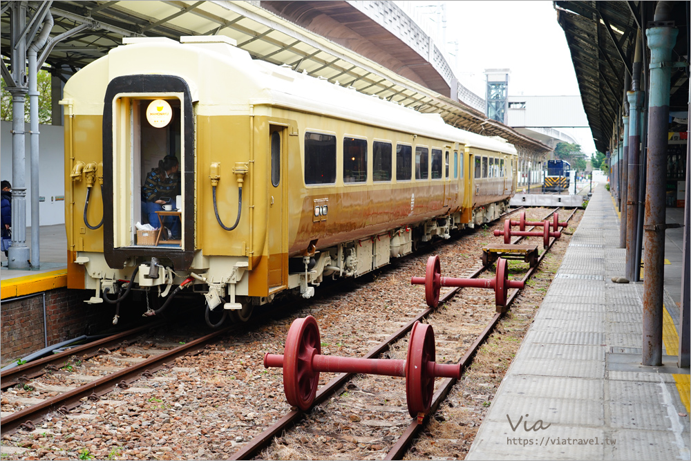 台中火車咖啡》台中車站新亮點～復古昭和風十足的火車咖啡館：Mamonaku Cafe & 光華小賣所