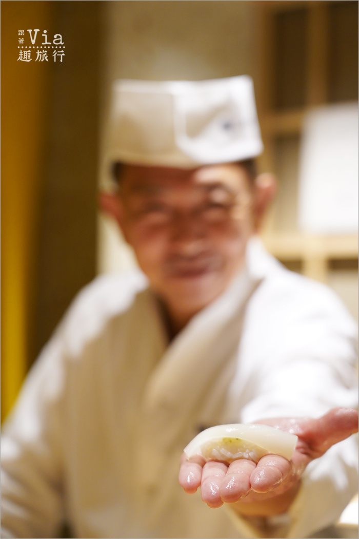 東京美食餐廳》無菜單日式壽司～40年經驗的趣味握壽司老師傅，一貫貫精緻好吃的高級壽司超過癮！