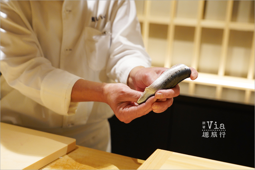 東京美食餐廳》無菜單日式壽司～40年經驗的趣味握壽司老師傅，一貫貫精緻好吃的高級壽司超過癮！