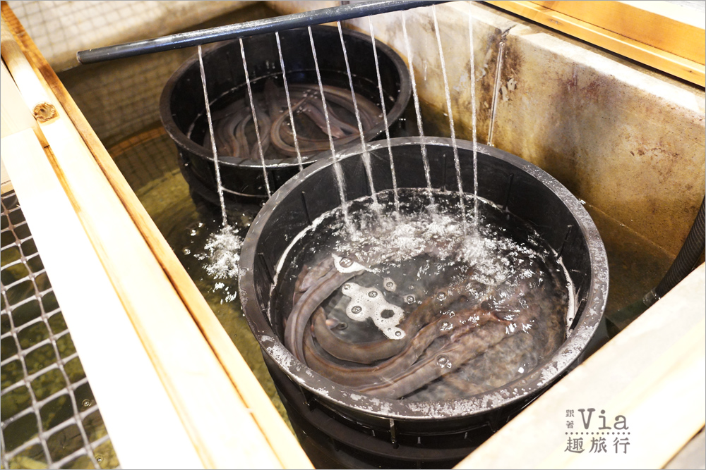 名古屋鰻魚飯》うなぎのしろむら泉店～名古屋鰻魚三吃就吃這一家！招牌鰻魚火鍋好美味！