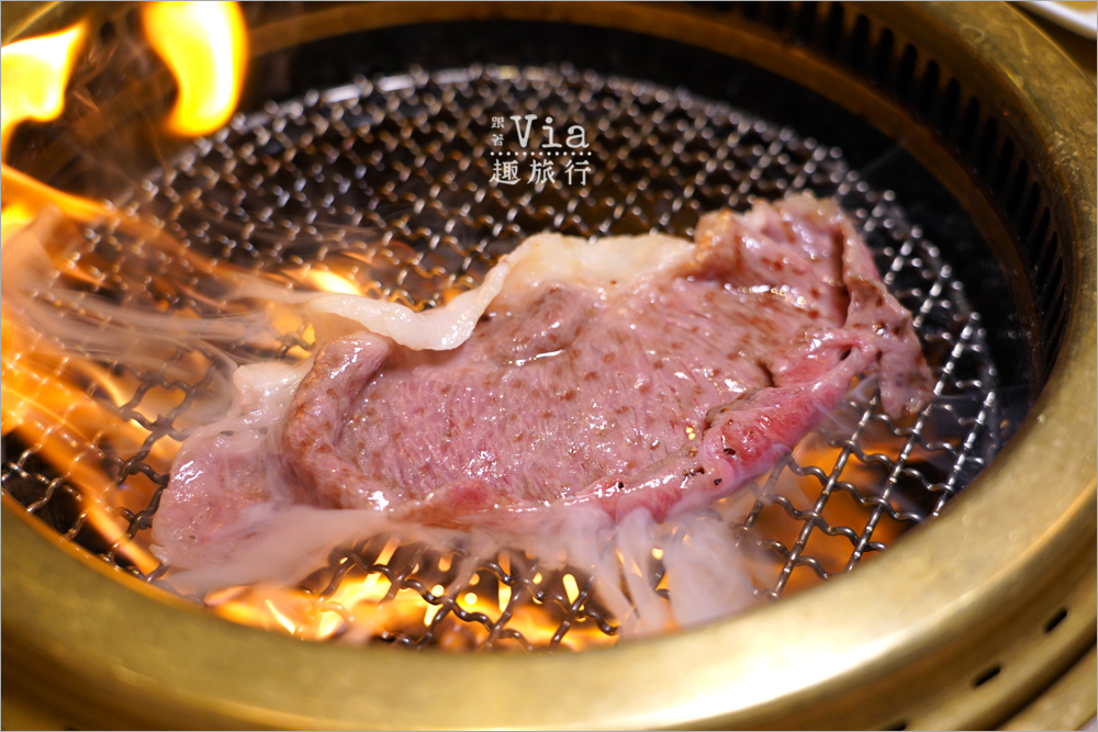 名古屋燒肉餐廳》飛驒牛燒肉-牛三昧納屋橋店～緊鄰景點納屋橋旁，吃燒肉兼賞河畔美景好愜意！