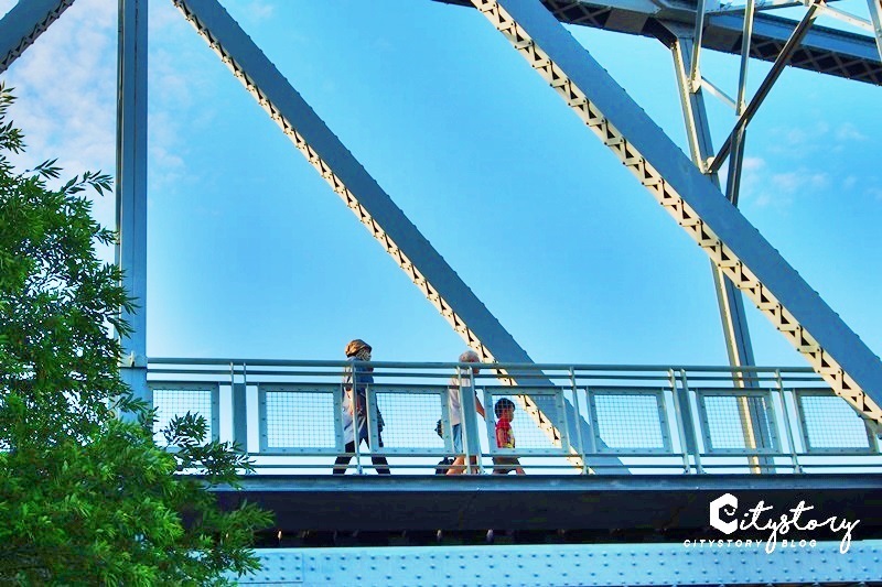 高雄大樹景點》高屏溪舊鐵橋天空步道～下淡水溪鐵橋(高雄端)熱門拍照熱點-絕美自然系濕地公園