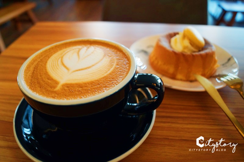 台中霧峰咖啡館》Coffee VA綠植栽大理石風甜點～文青感自然系乾燥花咖啡廳