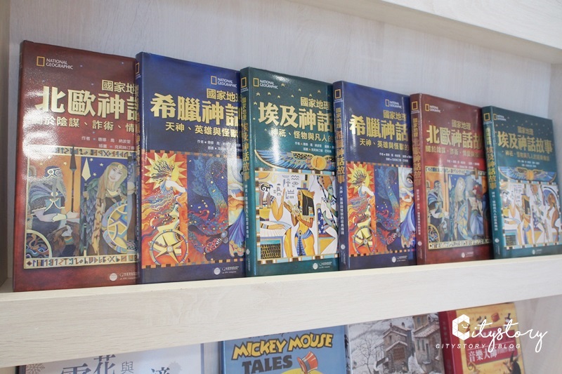 台中南屯》益品書屋EP-BOOKS台中館～百元入屋不限時書店-文心公園旁優美環境