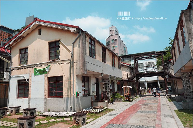 台中餐廳》台中機器人餐廳ROBOT STATION(已永久停業)～鐵皮駛(駅)